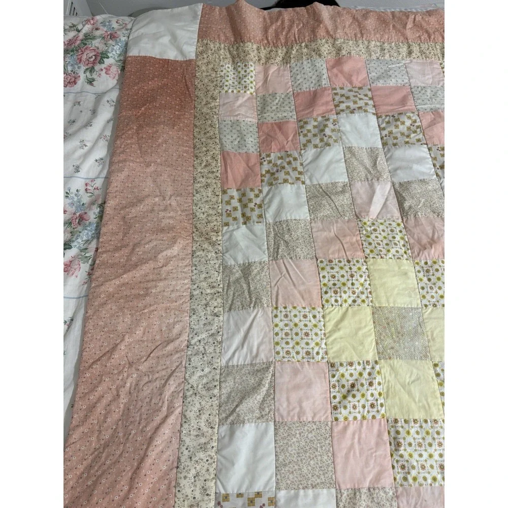 Homemade Vintage Quilt Pink White Beige MCM Floral Block Pattern Twin 48